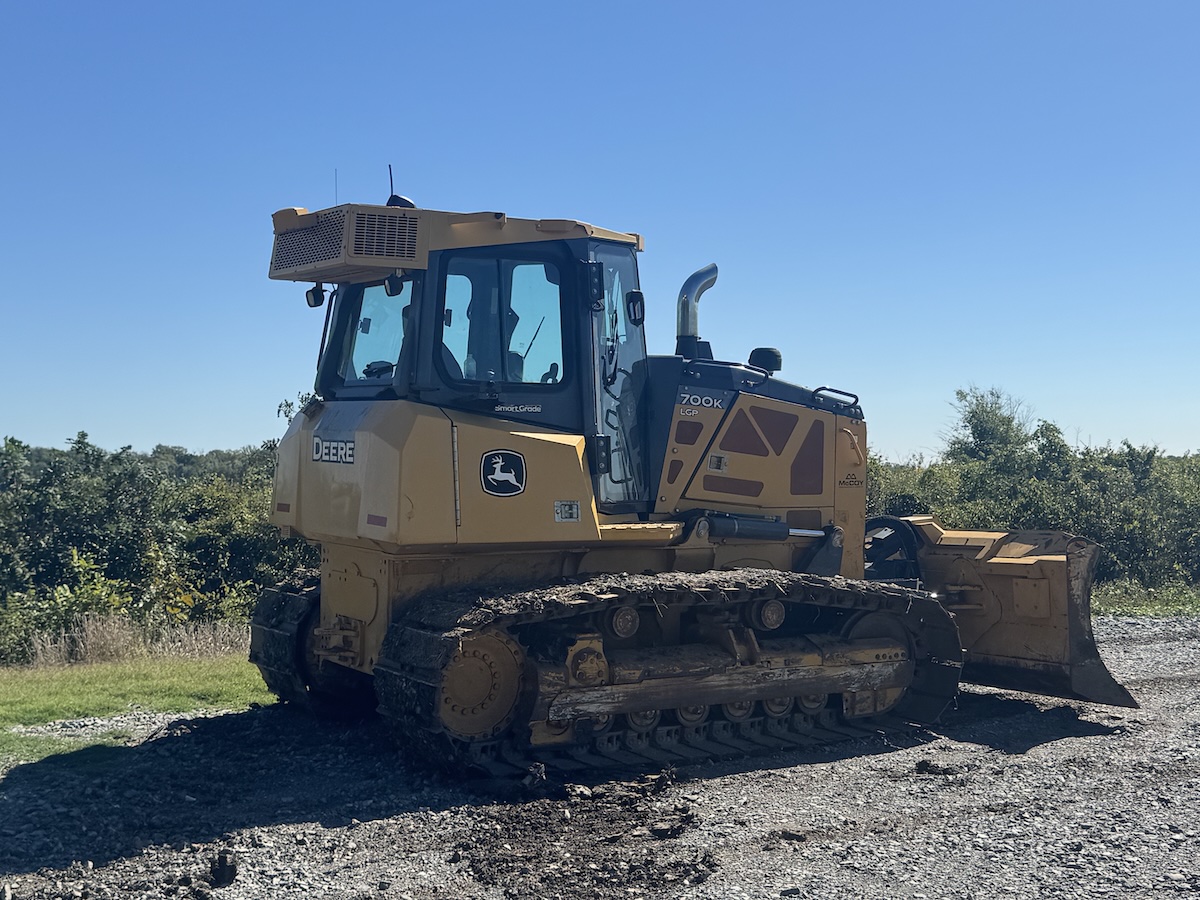 Topcon GPS and dirt pan equipment at Dirt Pan Depot, Marked Tree, AR Topcon GPS and dirt pan equipment at Dirt Pan Depot, Marked Tree, AR