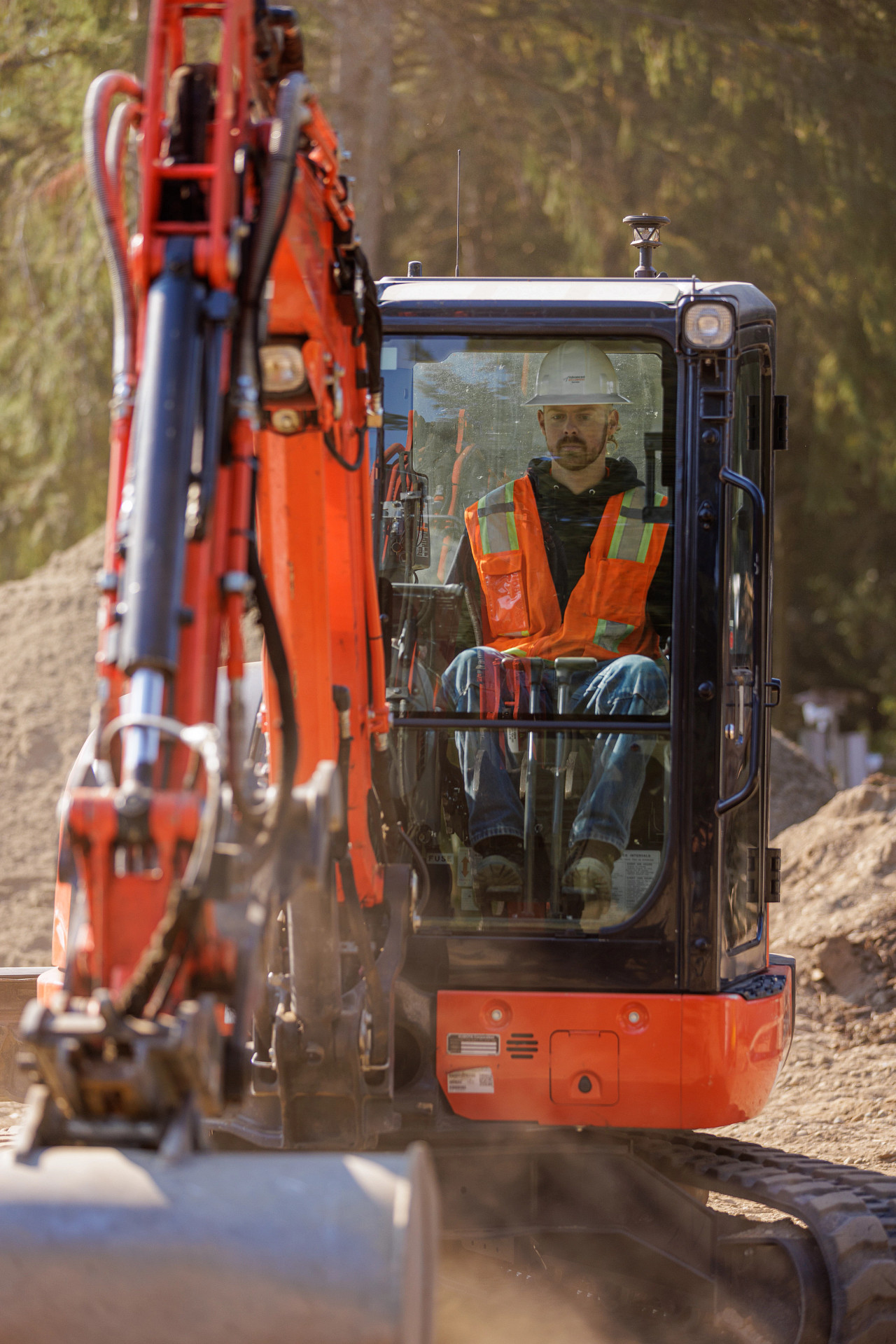Topcon MC Mobile advanced services for GPS machine control Topcon MC Mobile advanced services for GPS machine control