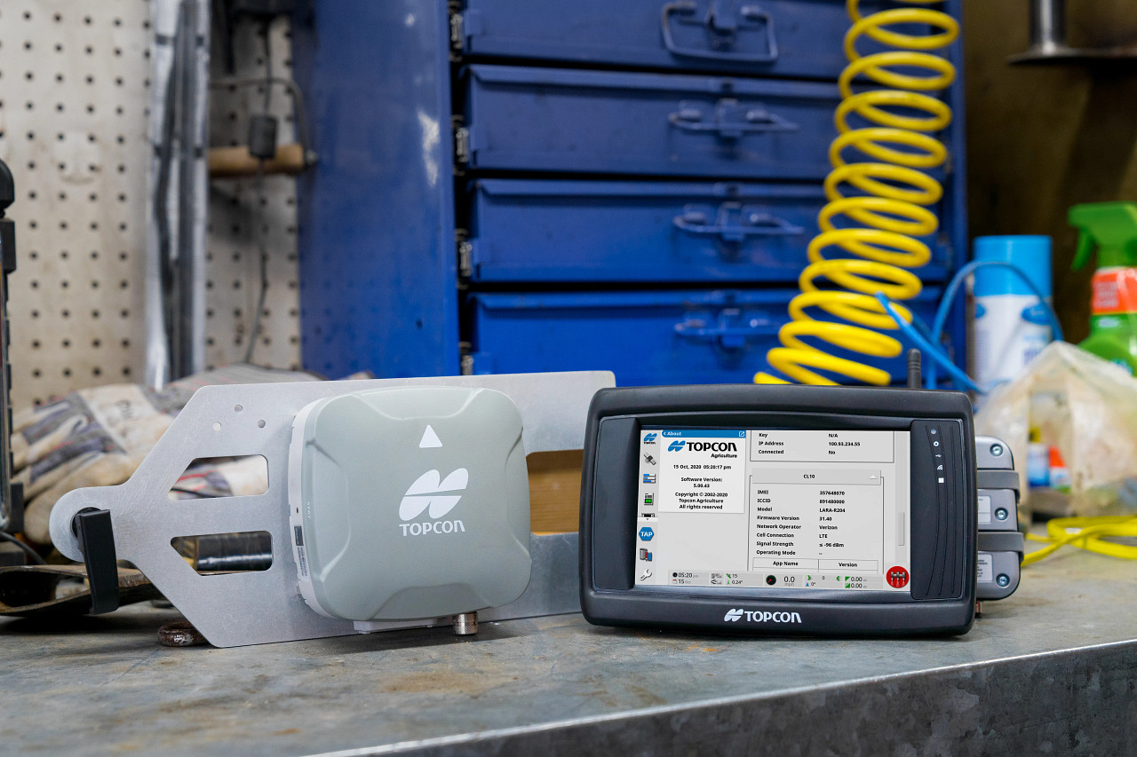 Topcon XDCL autosteer and tractor GPS system in the field Topcon XDCL autosteer and tractor GPS system in the field